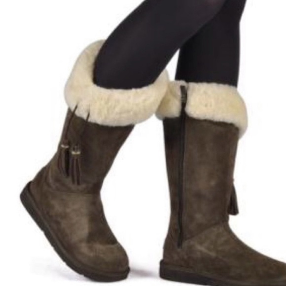 Ugg Australia Women’s Plumdale tall calf boots - Picture 10 of 11